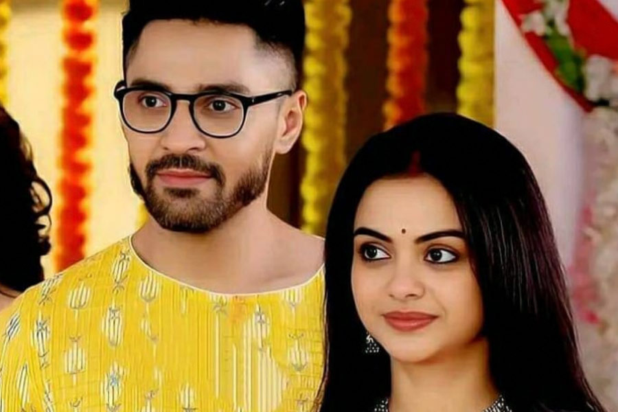 Gaurav Chatterjee & Sholanki Roy