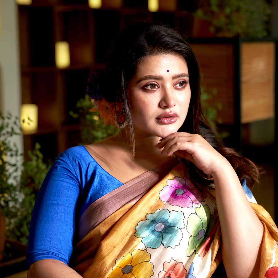 Ena Saha durga puja 2025