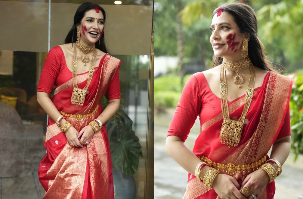 Subhashree Ganguly Durga puja look