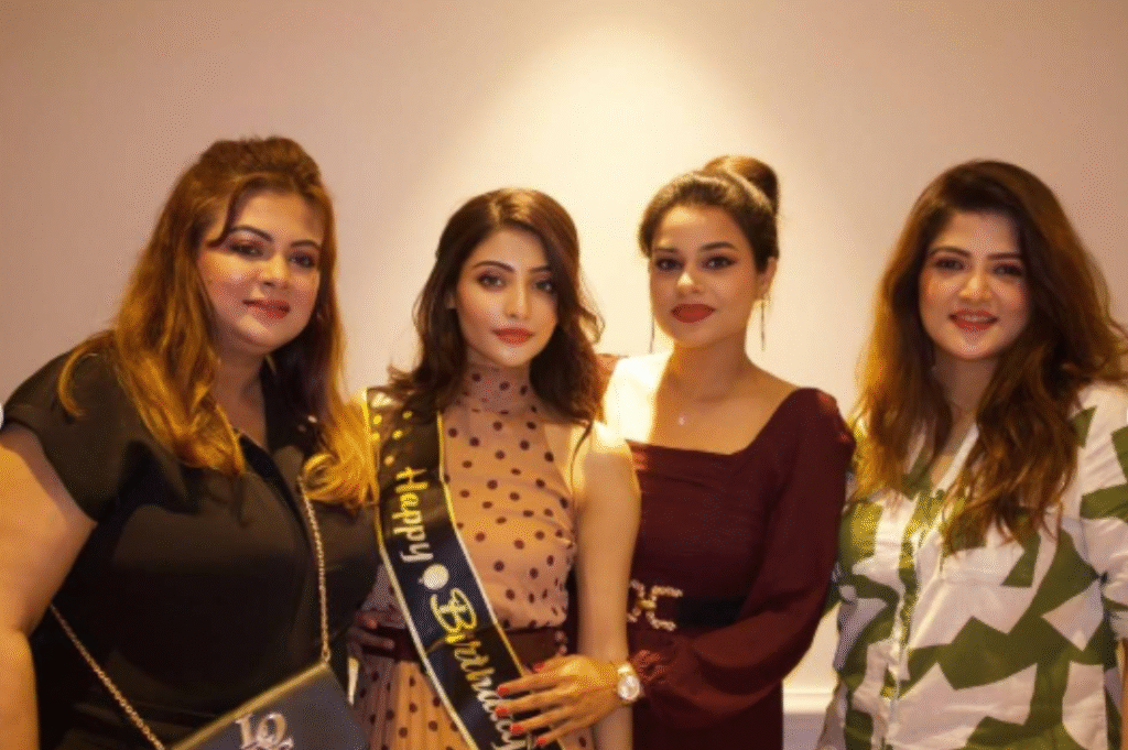 Abhimanyu's girlfriend Damini Ghosh birthday : Damini Ghosh birthday celebration